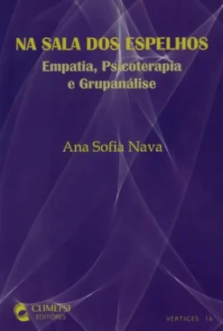 Na Sala dos Espelhos