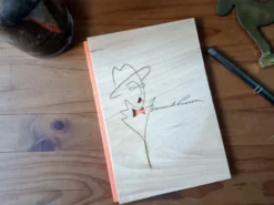 Note Book Fernando Pessoa Recortado Laranja